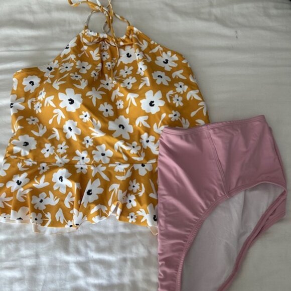 Lime Ricki Plus Size Swim Suit - Size 3X Top, 4X bottom - Picture 1 of 5